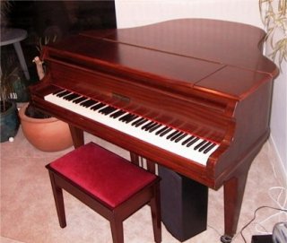 piano sale picture